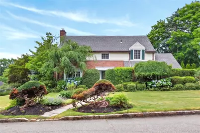 10 Ridge Drive, Port Washington, NY 11050 - Photo 1