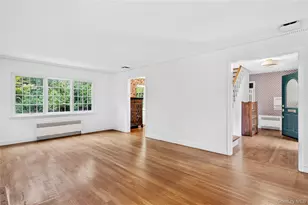 10 Ridge Dr, Port Washington, NY 11050 - Photo 4
