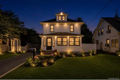 85 Garfield Avenue, Sayville, NY 11782 - Photo 2