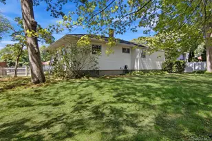34 Hollo Dr, Holbrook, NY 11741 - Photo 26
