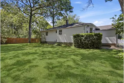 34 Hollo Drive, Holbrook, NY 11741 - Photo 24