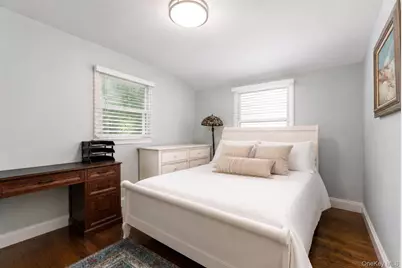 25 Brewster Avenue, Northport, NY 11768 - Photo 18