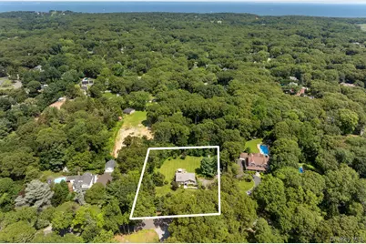 25 Brewster Avenue, Northport, NY 11768 - Photo 32