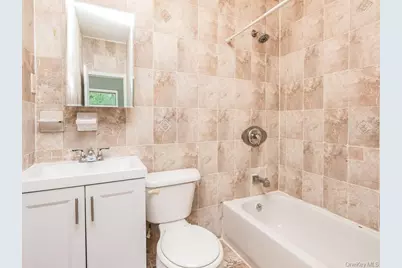 3939 Secor Avenue, Bronx, NY 10466 - Photo 14