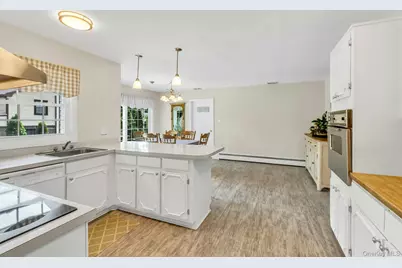 23 Bently Lane, Stony Brook, NY 11790 - Photo 12