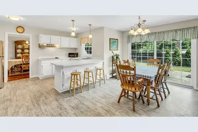 23 Bently Lane, Stony Brook, NY 11790 - Photo 10