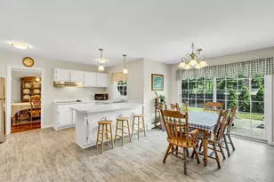 23 Bently Ln, Stony Brook, NY 11790 - Photo 10