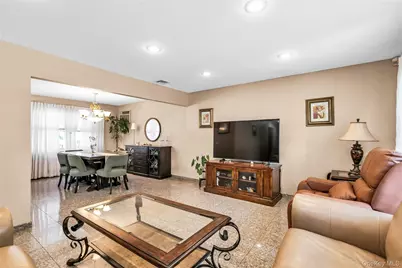 105 Convent Road, Syosset, NY 11791 - Photo 4