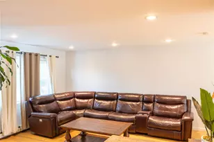60 Lewis St, Freeport, NY 11520 - Photo 4