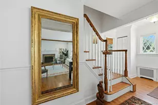 5 Arrowhead Pl, Huntington, NY 11743 - Photo 2