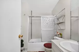 41-43 Broadlawn Dr, Central Islip, NY 11722 - Photo 12