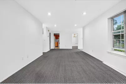 41-43 Broadlawn Drive, Central Islip, NY 11722 - Photo 14