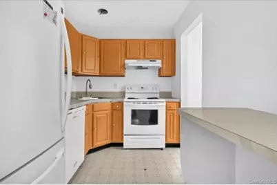 41-43 Broadlawn Drive, Central Islip, NY 11722 - Photo 16