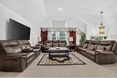 41-43 Broadlawn Drive, Central Islip, NY 11722 - Photo 6