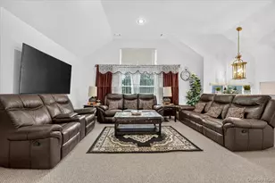 41-43 Broadlawn Dr, Central Islip, NY 11722 - Photo 6