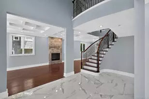 25 Maple Grove St, Great Neck, NY 11023 - Photo 10