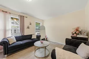 17 Carroll St, Poughkeepsie, NY 12601 - Photo 16