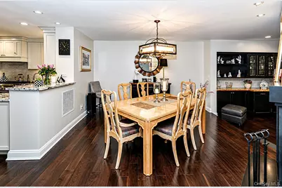 27 Hunt Court, Jericho, NY 11753 - Photo 14