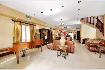 186-31 Radnor Road, Jamaica, NY 11432 - Photo 2