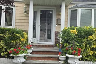 719 Oriole Ave, West Hempstead, NY 11552 - Photo 4