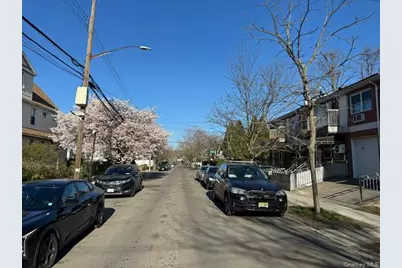 158-12 85th Avenue, Jamaica, NY 11432 - Photo 2