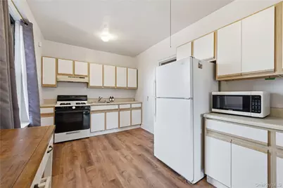 7234 Austin Street #F6, Forest Hills, NY 11375 - Photo 8