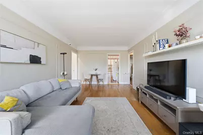 7234 Austin Street #F6, Forest Hills, NY 11375 - Photo 6