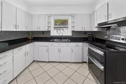 5 E 4th Street, Huntington Station, NY 11746 - Photo 14