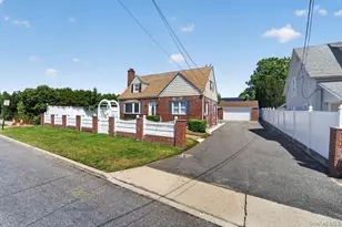 5 E 4th St, Huntington Station, NY 11746 - Photo 2