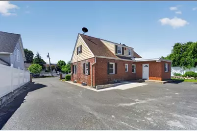 5 E 4th Street, Huntington Station, NY 11746 - Photo 38