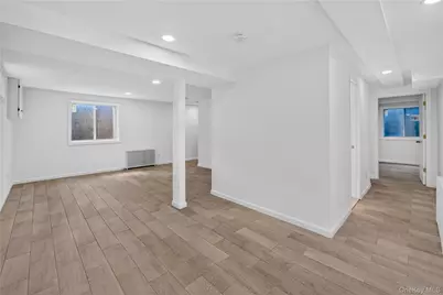 5 E 4th Street, Huntington Station, NY 11746 - Photo 32