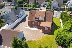 5 E 4th St, Huntington Station, NY 11746 - Photo 40