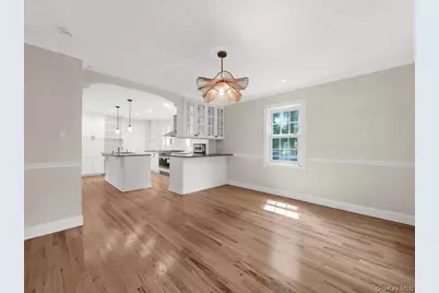 178 Overlook Avenue, Great Neck, NY 11021 - Photo 8