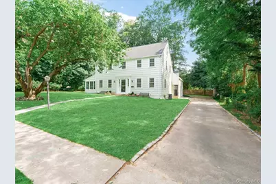 178 Overlook Avenue, Great Neck, NY 11021 - Photo 2