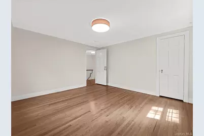 178 Overlook Avenue, Great Neck, NY 11021 - Photo 16