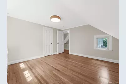 178 Overlook Avenue, Great Neck, NY 11021 - Photo 18