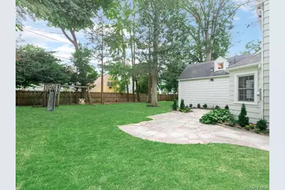 178 Overlook Avenue, Great Neck, NY 11021 - Photo 22