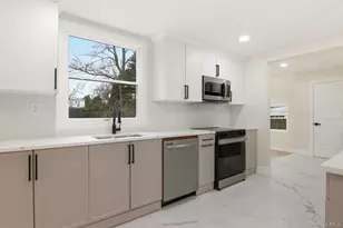 119 Catherine St, East Northport, NY 11731 - Photo 12