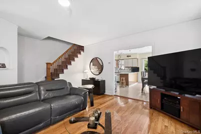 1241 Rhinelander Avenue, Bronx, NY 10461 - Photo 6
