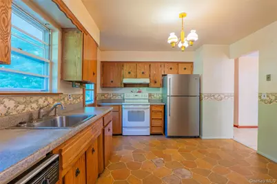 18 Sheryl Lane, Mahopac, NY 10541 - Photo 12
