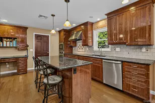 125 Ohio Ave, Massapequa, NY 11758 - Photo 8