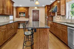 125 Ohio Ave, Massapequa, NY 11758 - Photo 10
