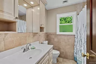 125 Ohio Ave, Massapequa, NY 11758 - Photo 24