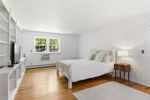 4 Farmington Ct, Huntington Station, NY 11746 - Photo 18