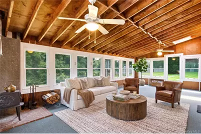 4 Farmington Court, Huntington Station, NY 11746 - Photo 14