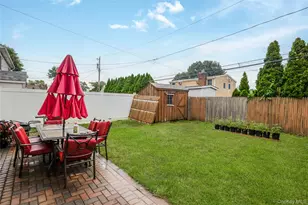 53 Primrose Ln, Levittown, NY 11756 - Photo 16