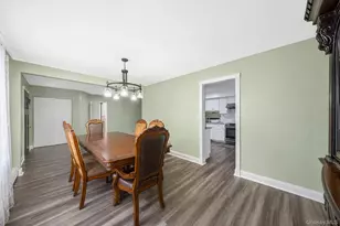 23 Essex Dr, Coram, NY 11727 - Photo 10