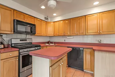 343 Nassau Boulevard, New Hyde Park, NY 11040 - Photo 8