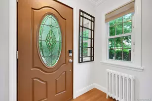 4 Interlaken Ave, New Rochelle, NY 10801 - Photo 2