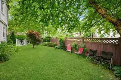 4 Interlaken Avenue, New Rochelle, NY 10801 - Photo 20